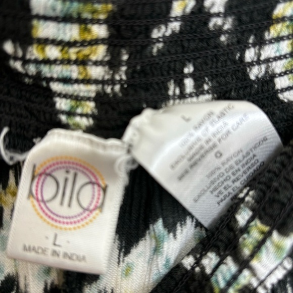 5/$25 Bila relaxed pants large - Picture 2 of 3